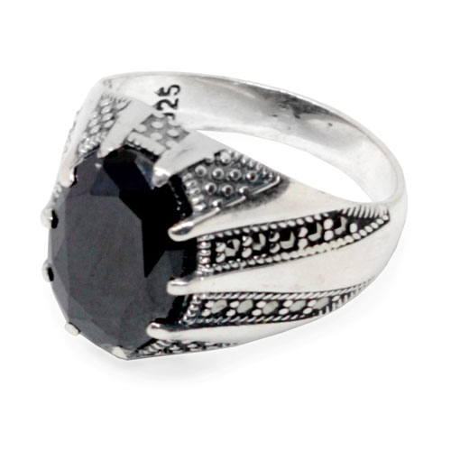 Серебряный перстень с черным турмалином